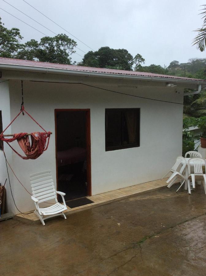 Papayas Self Catering Room Victoria Dış mekan fotoğraf